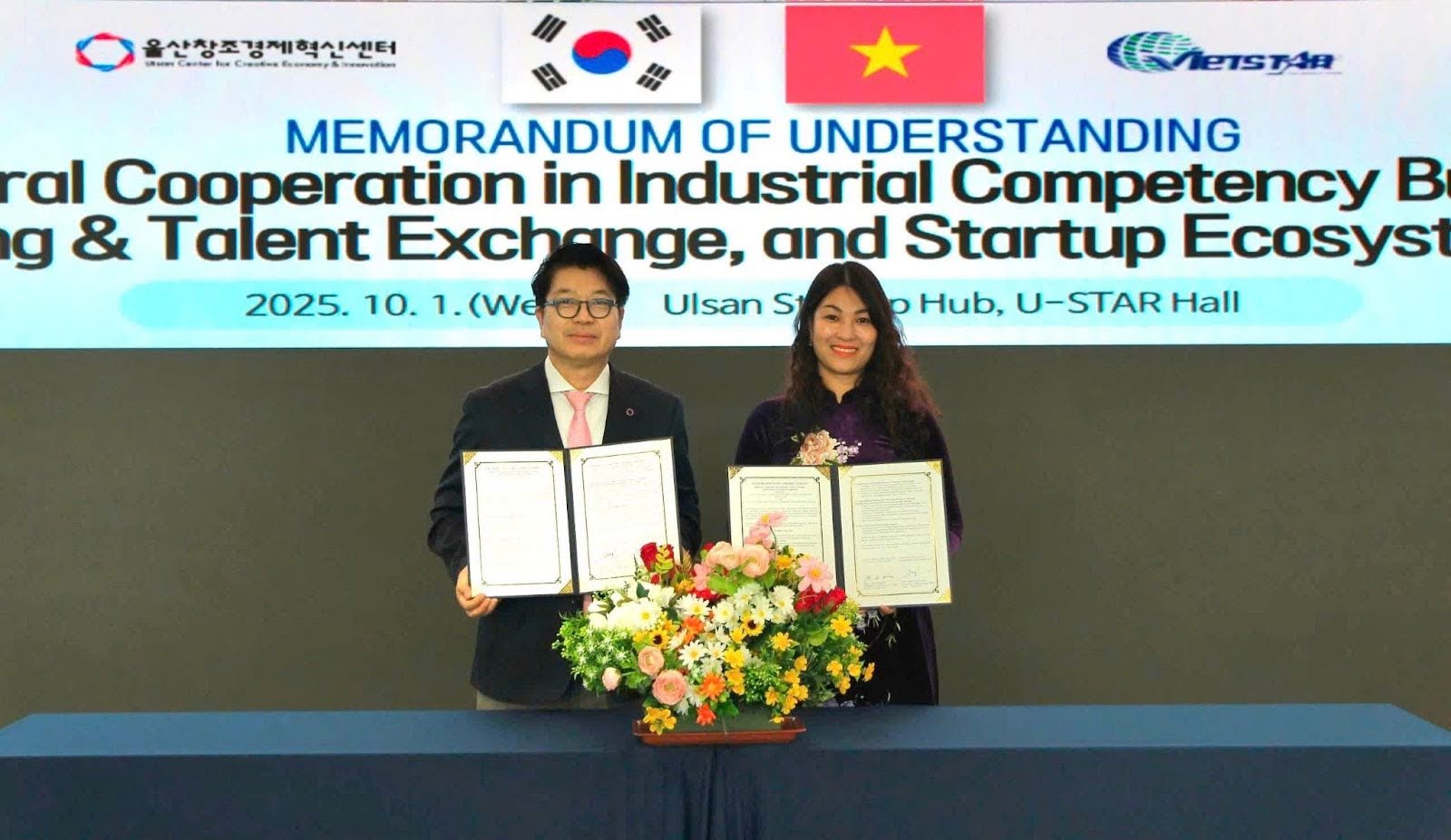 Lễ Ký kết hợp tác giữa VIETSTAR và Trung tâm Đổi mới Kinh tế, Sáng tạo Ulsan – Hàn Quốc trong đào tạo Lãnh đạo cho các Ngành Công nghiệp và Trao đổi nhân tài