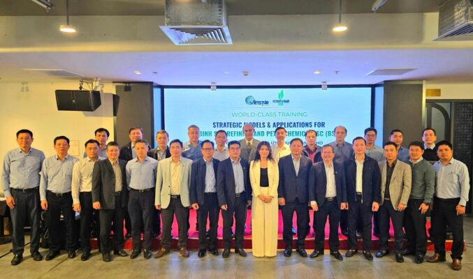 Hình ảnh Khóa Đào tạo “Mô Hình & Ứng dụng Chiến lược” tại Công ty CP Lọc hoá dầu Bình Sơn (BSR)