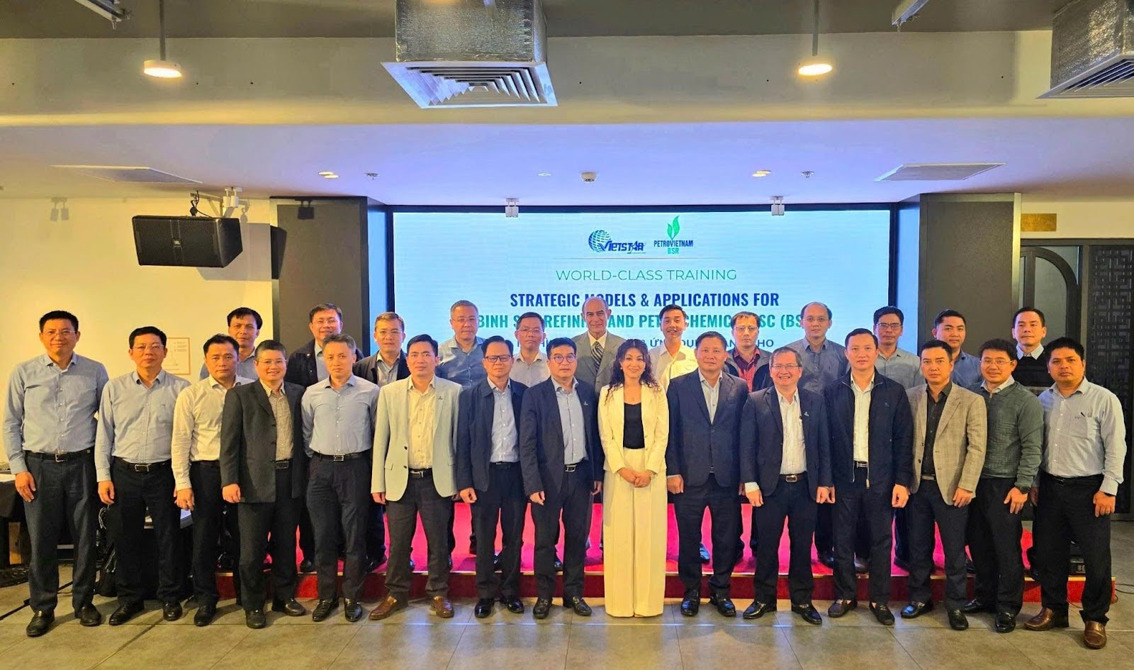 Hình ảnh Khóa Đào tạo “Mô Hình & Ứng dụng Chiến lược” tại Công ty CP Lọc hoá dầu Bình Sơn (BSR)
