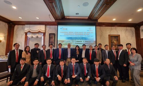 Wrapping up the program, GENCO2 delegation took photo with Professor, Dr. Tran Ngoc Anh 
–	Indiana University at Harvard University